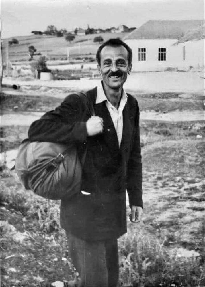 Dana 3. januara 1920. godine u Gjakovi je rođen autor Anton Ceta, profesor književnosti i istaknuti albanski patriota.