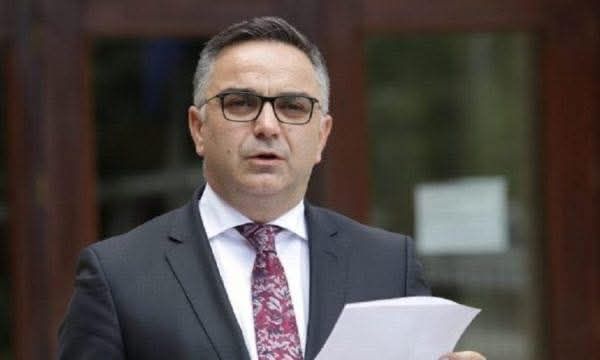 Tahiri snažno reaguje na Vladu: Propaganda vas je zaslepila, građani su Alovog poslanika ostavili na milost i nemilost sudbini…