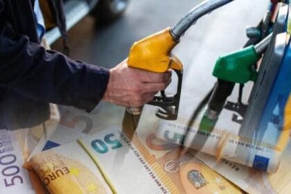 Cene nafte oznaèavaju pad nakon Trumpovih izjava o snabdevanju sa Venecuelanskih cena nafte na meðuopæinskim tržištima…