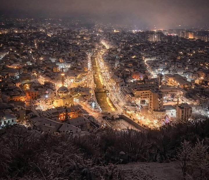Neverovatan pogled na Prizren prekriven snegom