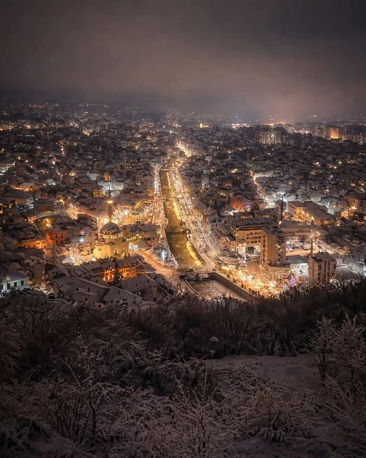 Neverovatan pogled na Prizren prekriven snegom