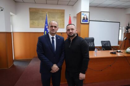 Florijan Hiseni je preimenovan u Asistent šefa Komunističke skupštine u Dragašu Florijan Hiseni je zvanično nastavio …