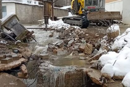 Vraæa se u normalu u selu Mlyk nakon poplava koje je selo Mlik doživelo poplave nakon zastoja u mostu i…