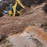 Ekipet e Bashkisë Kukës në terren pas reshjeve të shiut Ekipet e Drejtorisë së Rrugëve Rurale dhe Drejtorisë së Shërb…