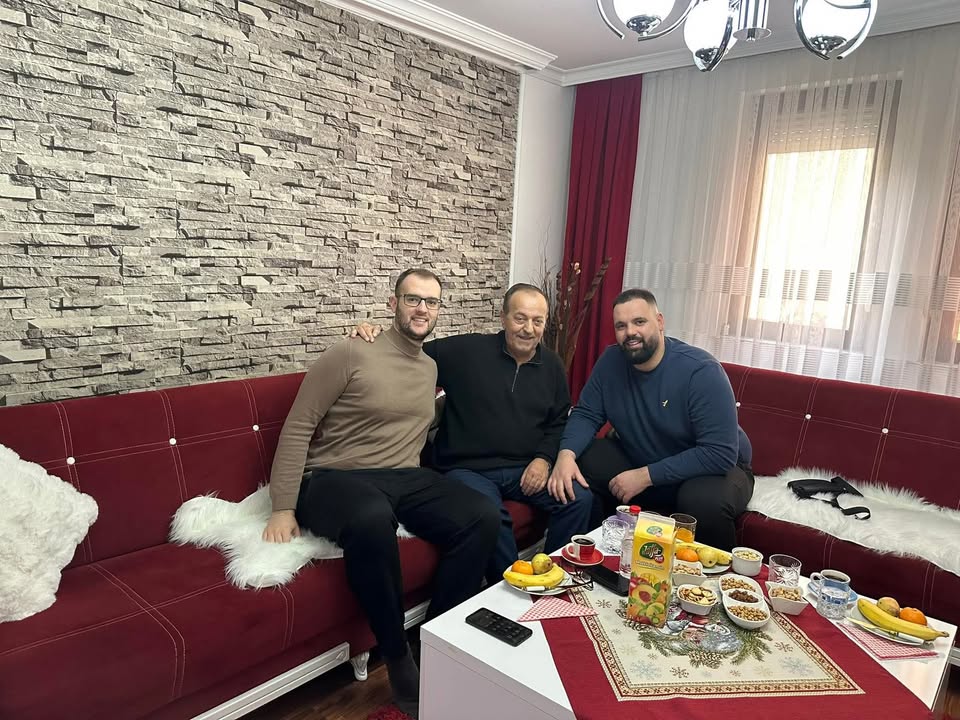 KOMANDANT DRINIT DRINI VISI U SENSFU NLA SEA, BISLIMOV URED DVA SINA KOMANDIRA DRINI, EKI D…