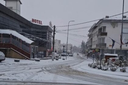 Temperature padaju na -10 °C vremenske prognoze danas na Kosovu očekuje se da prognoziraju oblake i…