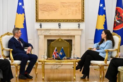 Vjosa Osmani je bio domaæin britanskom ambasadoru, razgovarao je o izbornom procesu i strateškom sporazumu predsednika Repuba…