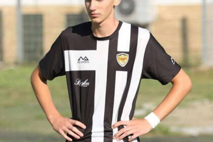 Jon Bagzak, perspektivni fudbalski talenat iz Opoa koji je istaknut sa UC Freedom U17 Jon Bajaku, poreklom iz sela…