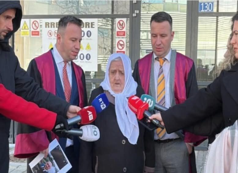 Majka dvojice blizanaca ubijenih u Prizrenu zahteva doživotni zatvor za članove porodice Miloš Plešković od žrtava…