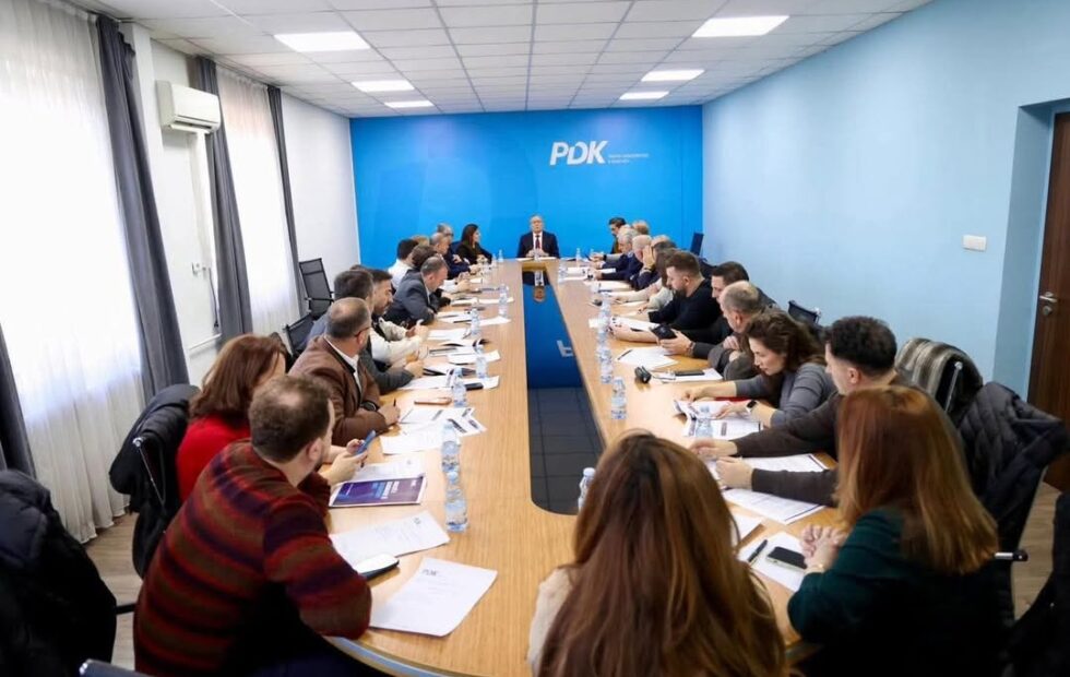 PDK pokreće pripreme za domaće izbore Demokratske partije Kosova (PDK), danas je održano okupljanje …