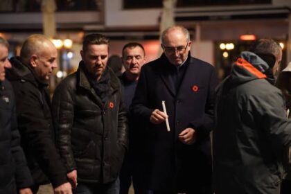 Dan spomenika srpskom genocidu obeležen je u Prizrenu protiv Albanaca na Kosovu, Prizrena u organizaciji za…