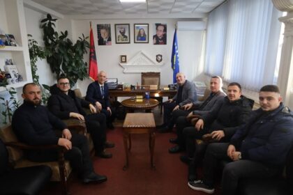 Institucionalni sastanak sa predsednikom JGP-a Ademom Hodžamom, gradonačelnikom opštine Dragaš, Bexhetom Gededinom, ima d…