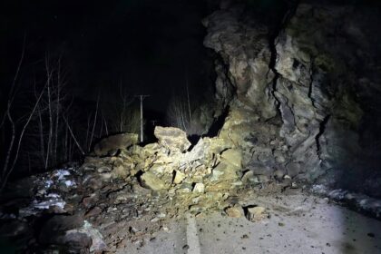 Ponovo je blokirao Dragaš Restelić, ozbiljnu pretnju stanarima Dragaš Stepenice Restell…