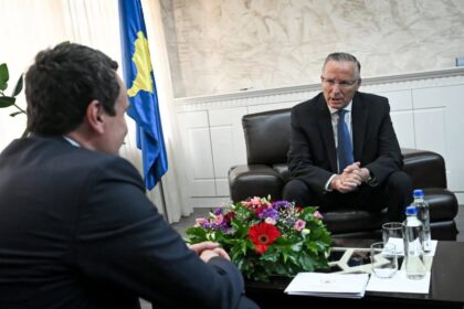 Hamza odgovara Kurtu za predsednika: razgovaramo, ništa ne fali, ali odgovornost leži na vama, predsedniku Partije…