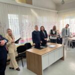 Përmbyllet me sukses ceremonia e certifikimit të kandidatëve të trajnimit “Shkolla për të gjithë” në Prizren Me sukse…