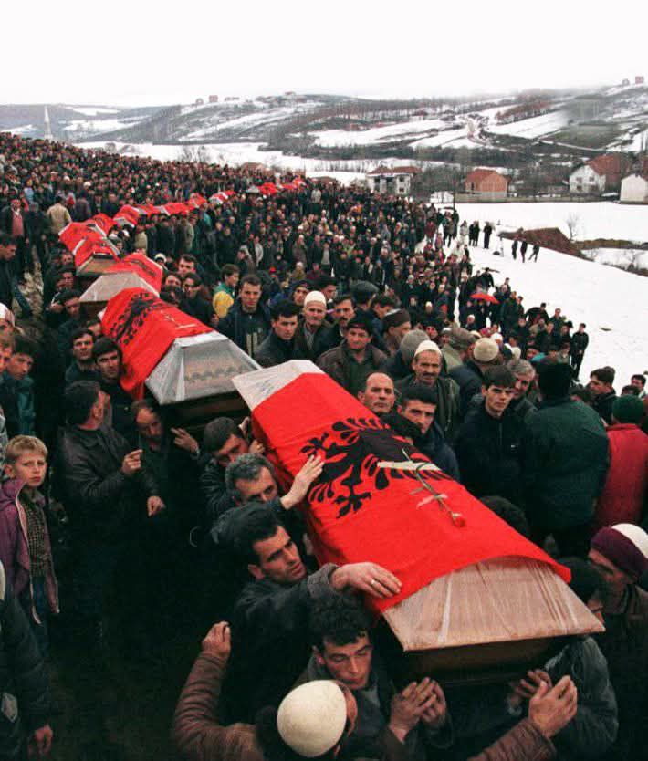 27 godina od masakra u Rekaku, zloèin koji je šokirao svet i izazvao meðunarodnu reakciju danas oznaèava 27 godina od…
