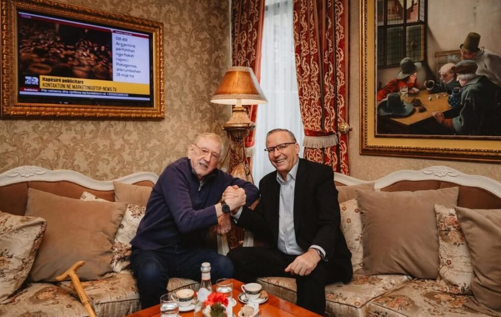 Bedri Hamza se sastaje sa ambasadorom Vilijamom Vokerom na dan komemoracije Rekakovog masakra, predsednikom De Partije…