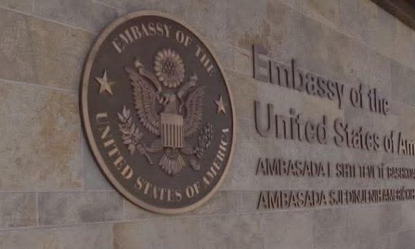 Američka ambasada: Nova kosovska vlada mora da preduzme korake za jačanje saradnje državne ambasade…