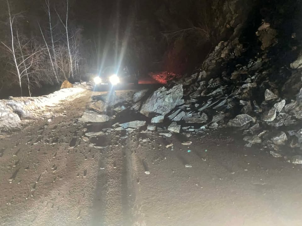 Nova zemlja klizi u osu Globočice Kruševo, ponovo neprohodni put u segmentu puta Globoćica K…