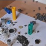 Pamje të rralla nga brendësia e Fabrikës së Municionit të ish-ndërmarrjes “Trepça” në Skenderaj Pamje të rralla kanë …