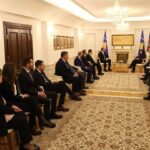 Presidentja Osmani dekoron Hasan Arat me “Medaljen Presidenciale të Meritave” Presidentja e Republikës së Kosovës, Vj…