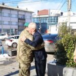 Kryetari Xheladini pret komandantin e KFOR-it Turk, diskutohet bashkëpunimi institucional Dragash — Kryetari i Komunë…