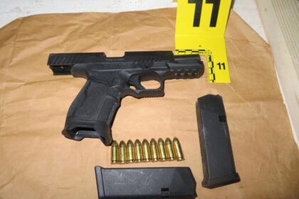 U roku od 24 sata policija u Prizrenu nabavi dva oružja, dve osobe su pritvorene od strane kosovske policije u Prizrenskom regionu, tako da…