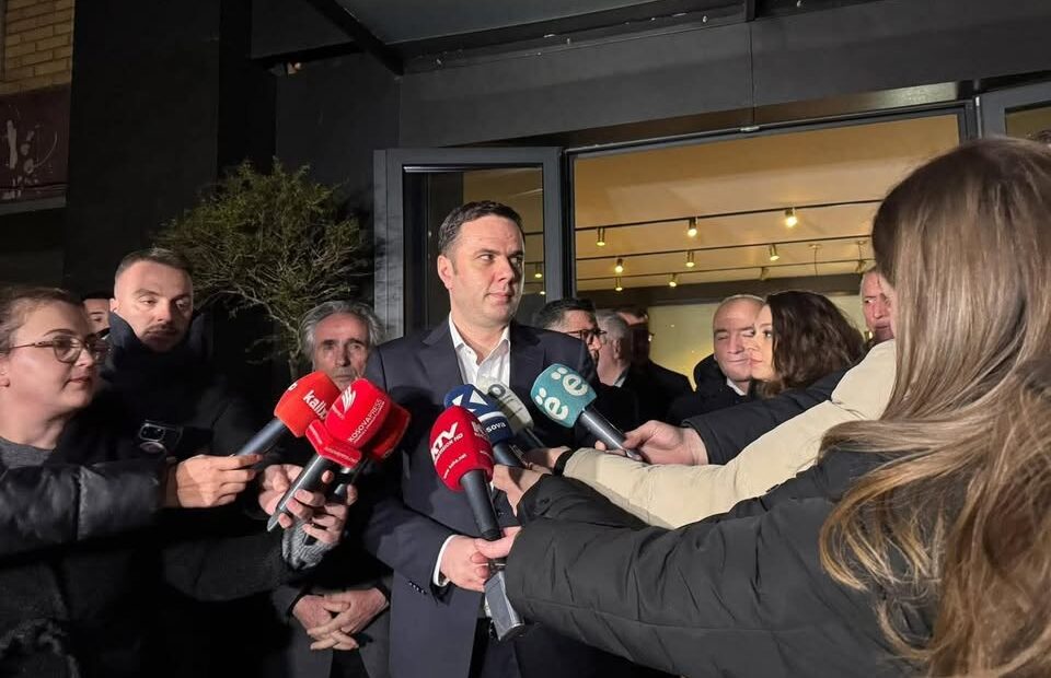 Abdidžiku: Podneću ostavku u parlamentu, odluka ostaje u parlamentu DSK posle izbornog maratonskog sastanka…