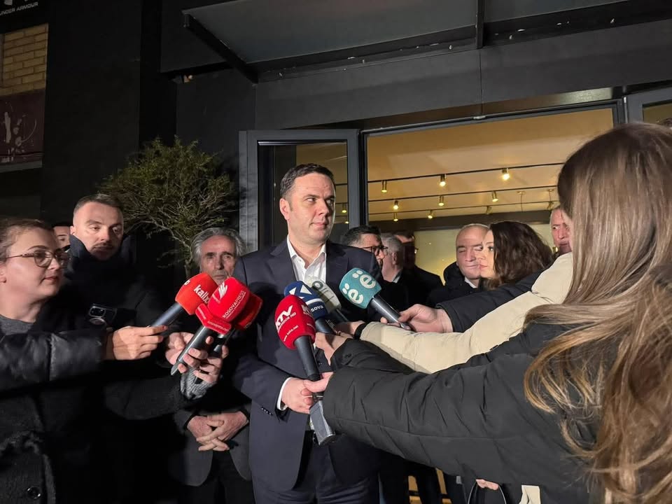 Abdidžiku: Podneću ostavku u parlamentu, odluka ostaje u parlamentu DSK posle izbornog maratonskog sastanka…