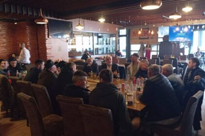 Osnovani su novi objekti SDA u Dragašu Danas, na sastanku održanom u restoranu Meke u Dragašu, to je…