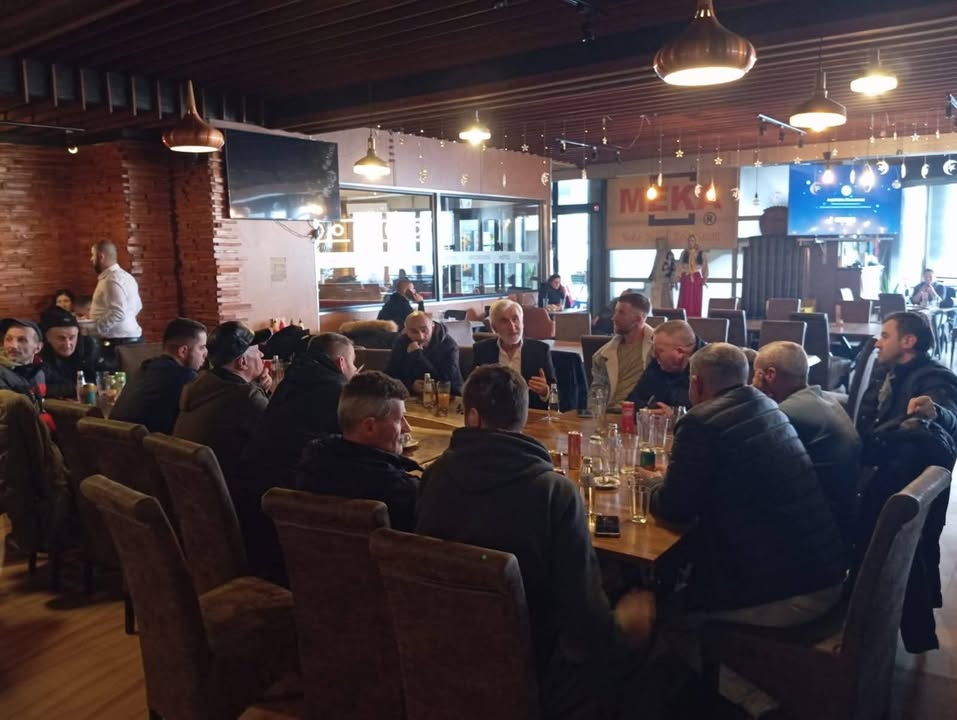 Osnovani su novi objekti SDA u Dragašu Danas, na sastanku održanom u restoranu Meke u Dragašu, to je…