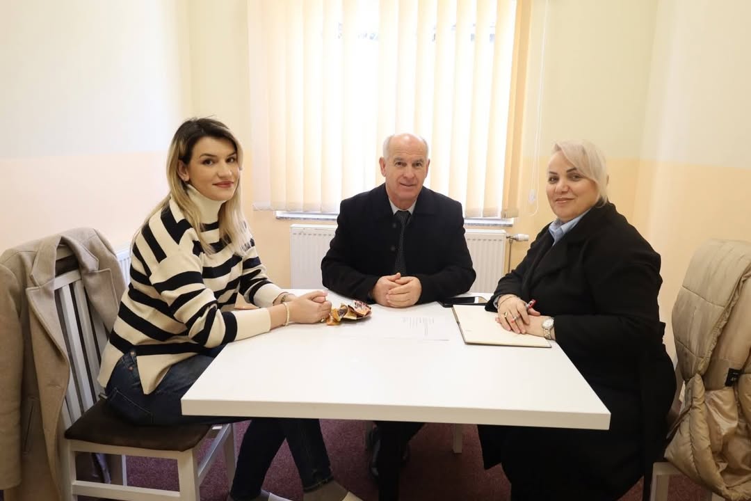 Opštinski zvaničnici posećuju obrazovne ustanove u Dragašu za početak druge polugodišnjice, tom prilikom…