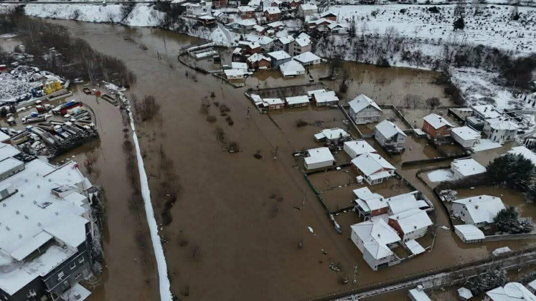 Projekti ostaju u budžetu, a ne u rekama ponavljanim poplavama, implementacija nedostaje uprkos mapama rizika, pla…