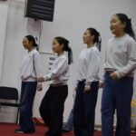 Nxënës nga Koreja sjellin shfaqje kulturore mbresëlënëse në Dragash Sot, në Shtëpinë e Kulturës “Abdurrahman Gërdella…