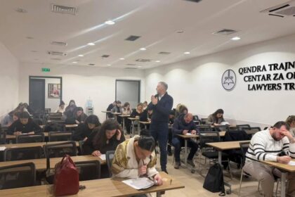 Oda kosovskih pravnika drži pismeno testiranje za dva kosovska regrutaciona mesta Oda advokata saopštila je da je …