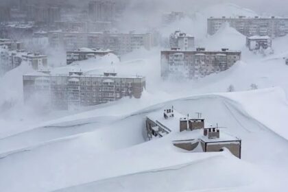 Spektakularan pogled sa Catce: Snežna oluja pokriva grad sa čak 10 metara snega sa svih strana NVF-a…