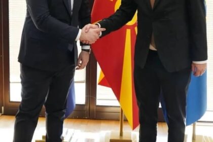 Dvostruki skandal u severnoj Makedoniji: sastanak bez albanskih i diplomatskih poklona sa Kosovom izbrisan sa mape Jedan…