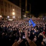 PAMJE NGA PROTESTA E OPOZITËS NË SHQIPËRI 👇