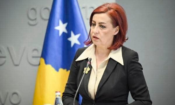 Akcija za manipulaciju glasanjem u Prizrenu uhapsila je komesara Emilije Redžepi u…