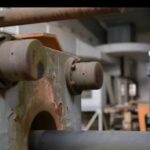 Pamje të rralla nga brendësia e Fabrikës së Municionit të ish-ndërmarrjes “Trepça” në Skenderaj Pamje të rralla kanë …