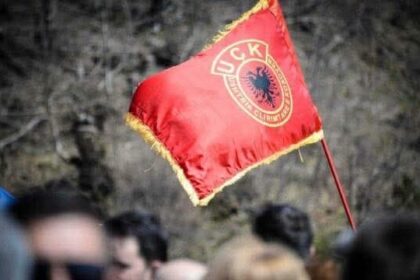 Gukati: Protesti su stupili na snagu na Specijalnom sudu, Tačiju je dozvoljeno da komunicira sa porodicom preko gradonačelnika Énoma…