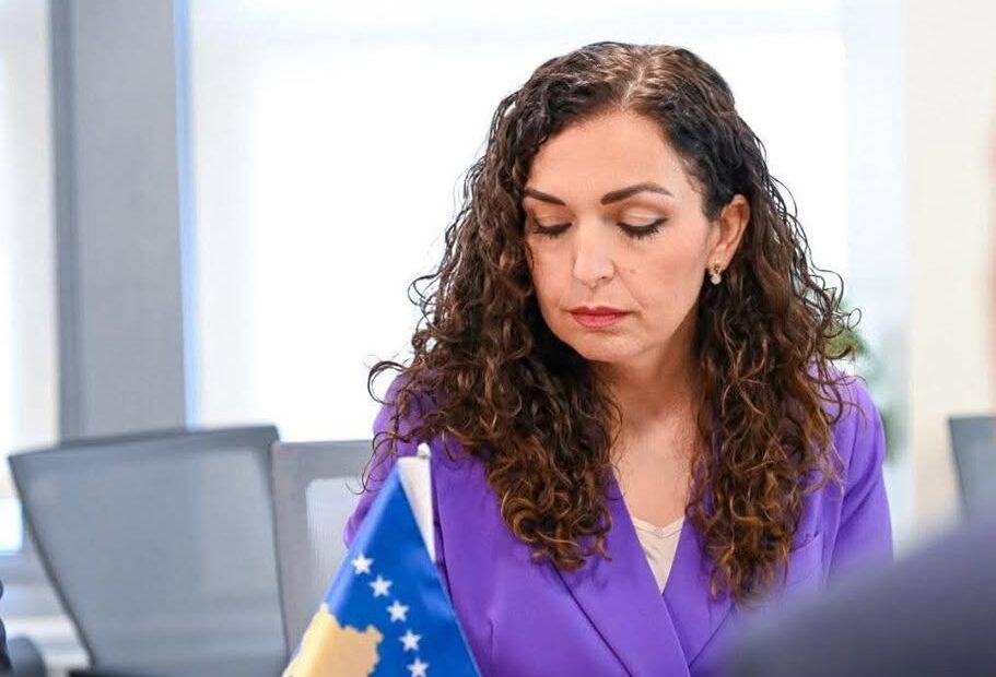 Osmani za BBC: Kosovo zna kako mir postiže predsednik Republike Kosovo, Vjosa Osmani, proglasio ga je BBC …