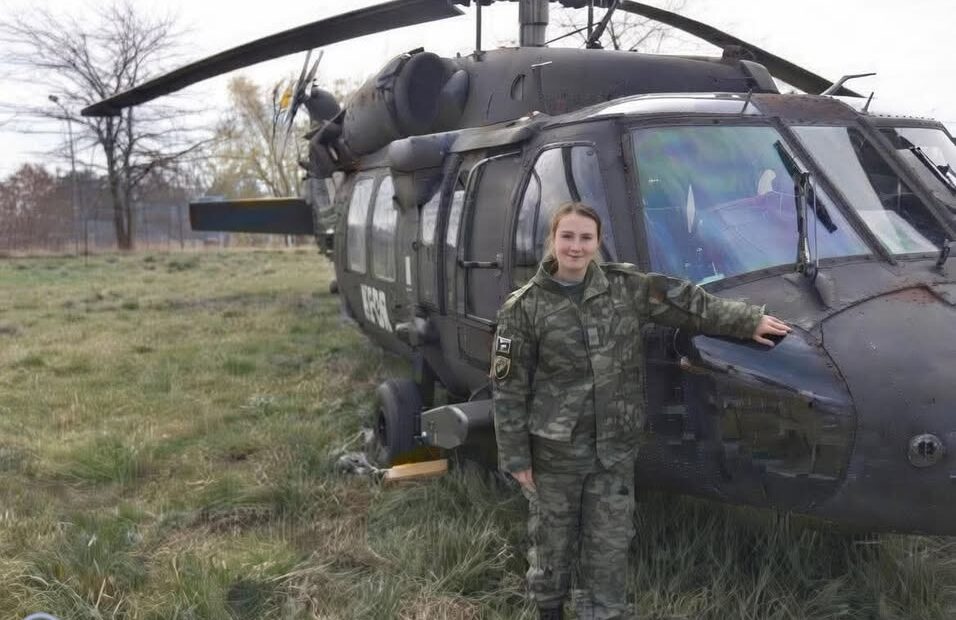 Liridona Baftijari iz Gnjilana, prvi albanski pilot Kosovskih bezbednosnih snaga…