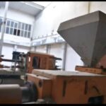 Pamje të rralla nga brendësia e Fabrikës së Municionit të ish-ndërmarrjes “Trepça” në Skenderaj Pamje të rralla kanë …