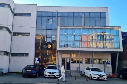 ECKLUZIVE Grupa kandidata za Skupštinu opštine oèekuje se danas, danas u 10:00, da preda zvaniènu…