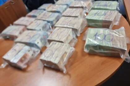 Oko milion evra neprijavljeno na graničnom prelazu Merdare 24. februara 2026. godine, na graničnom prelazu …