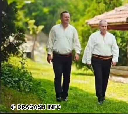 Braća Lečaj imaju autentične glasove albanske narodne muzike Mirhat i Rijad Lečaj, poznate javnosti kao v…