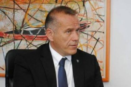 Arifi: Lajčak je bio blizak partner Kurtija i Bislima do Ohridskog sporazuma, bivšeg glavnog pregovarača Kosova …