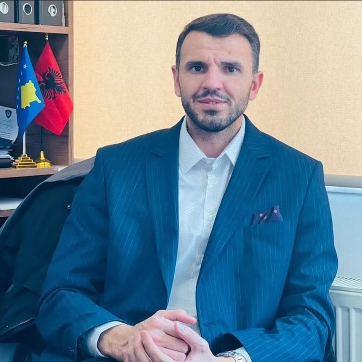 Armend Krasniqi je imenovan za direktora poljoprivrede u opštini Suhareka Armend Krasniqi od danas imenovan direktorom D…