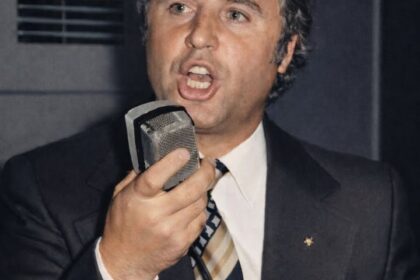 Salaydin Tafyli slika amblema obrazovanja, kulture i pesme u Opojetu Salaydin Tahiri, rođen u selu Bla…